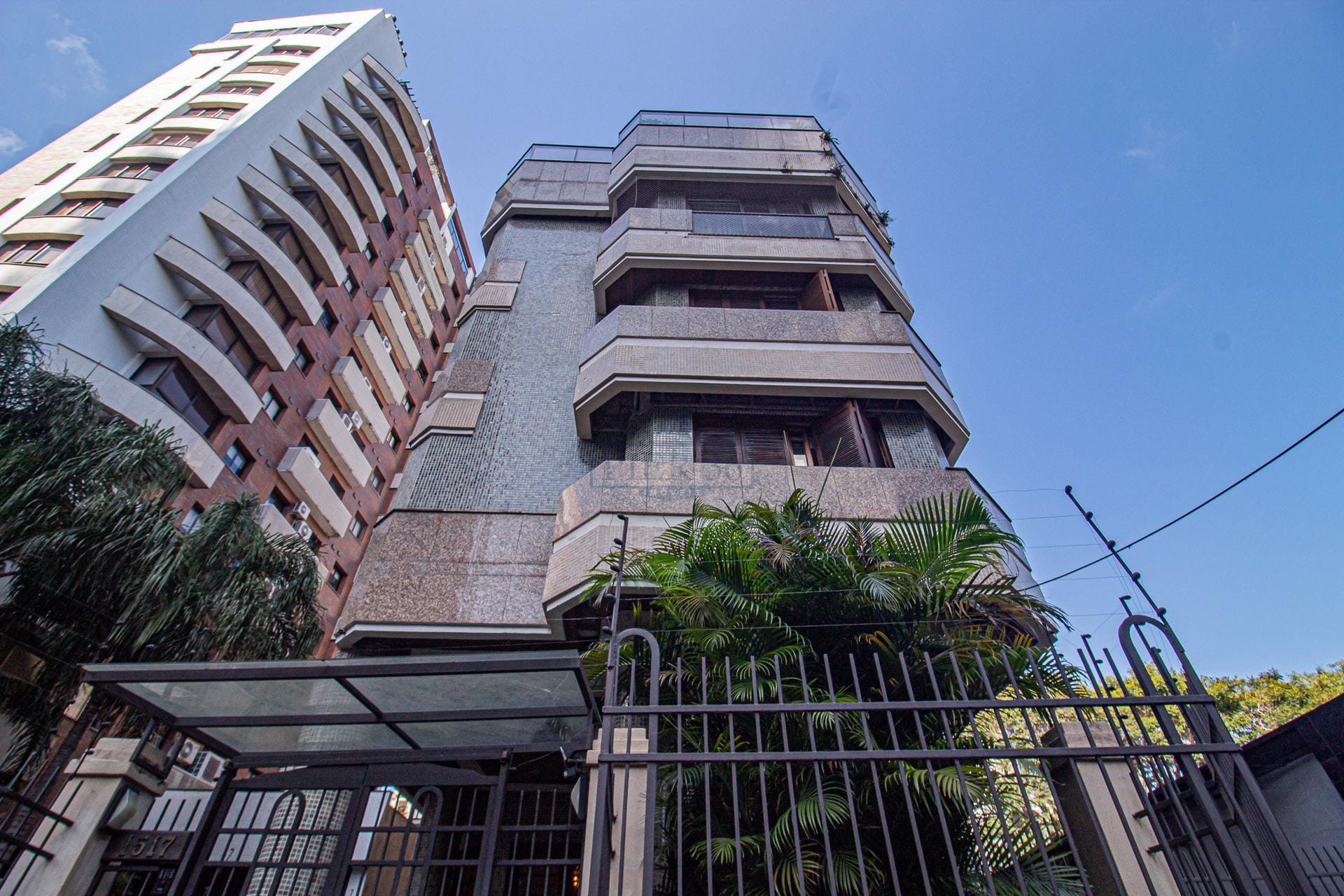 Apartamento à venda com 110m², 2 dormitórios, 1 suíte, 2 vagas no bairro Bela Vista em Porto Alegre - Foto 1