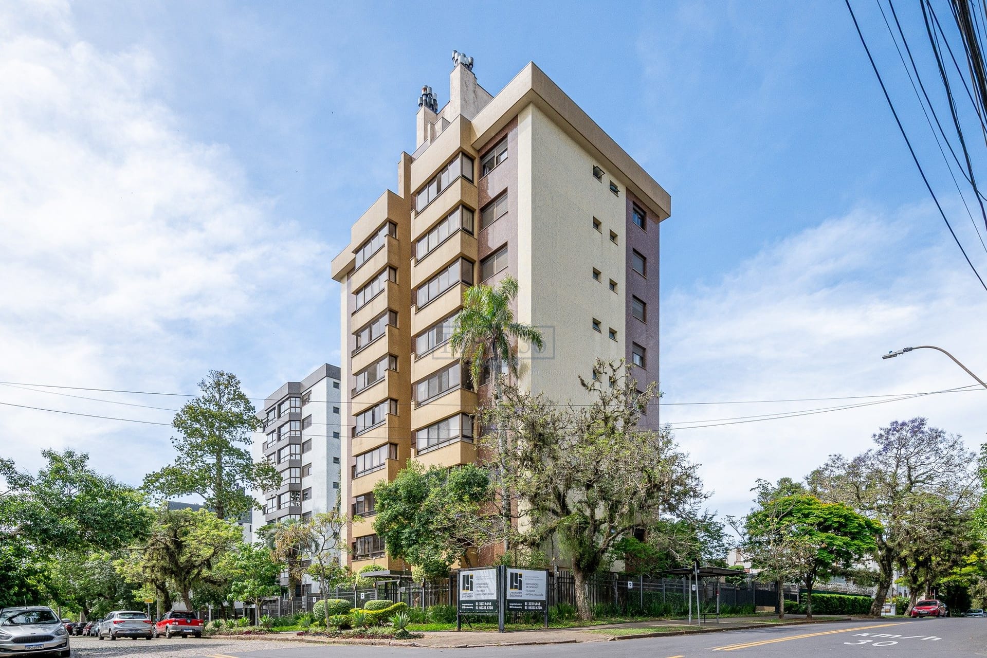 Apartamento à venda com 113m², 3 dormitórios, 1 suíte, 3 vagas no bairro Tristeza em Porto Alegre - Foto 1