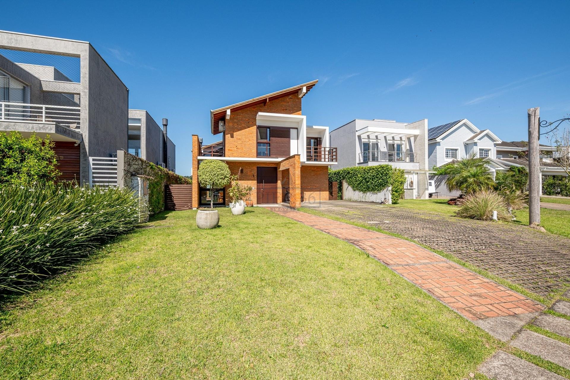 Casa em Condomínio à venda com 336m², 4 dormitórios, 4 suítes, 4 vagas no bairro Terraville em Porto Alegre - Foto 1