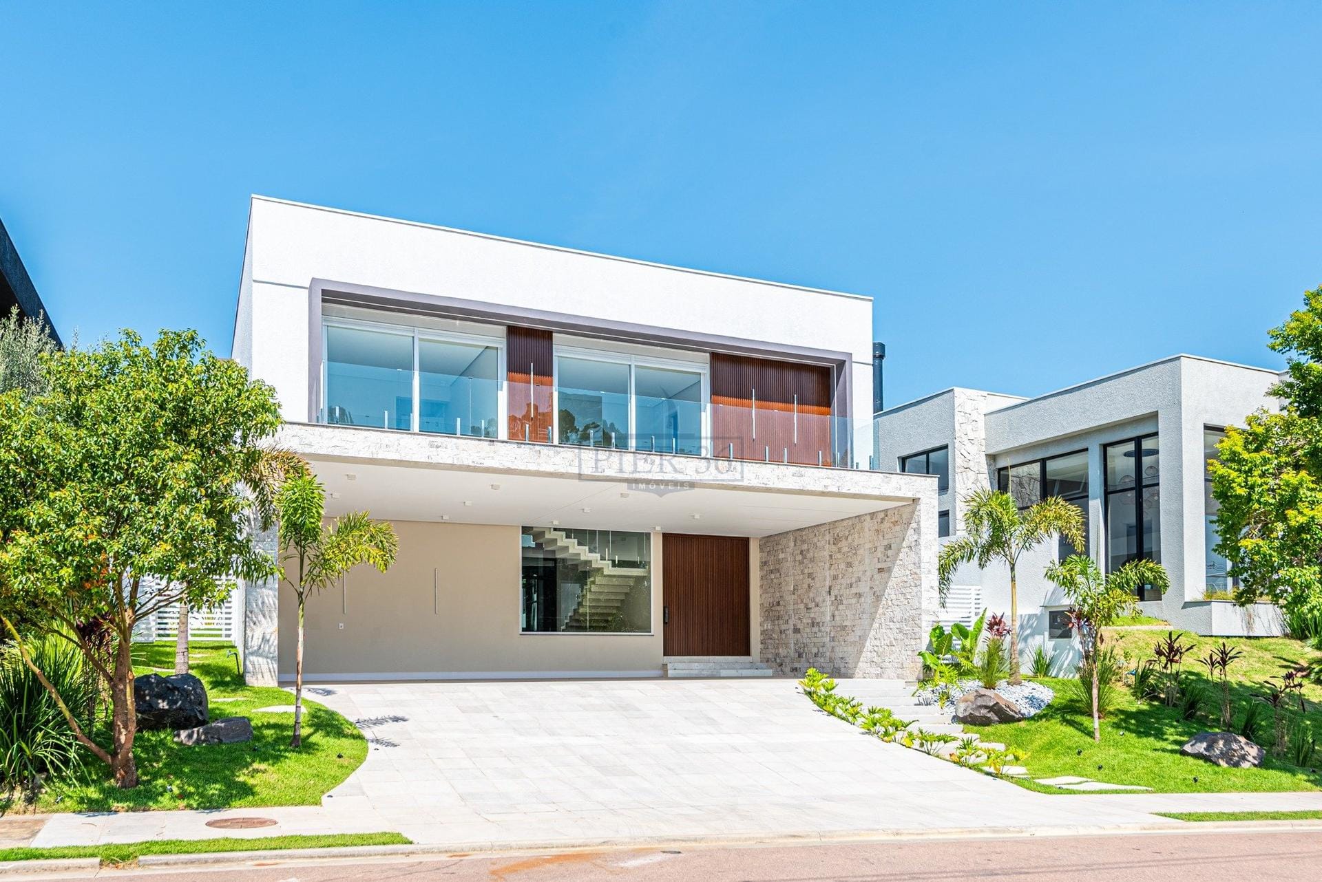 Casa em Condomínio à venda com 387m², 4 dormitórios, 4 suítes, 5 vagas no bairro Alphaville em Porto Alegre - Foto 1