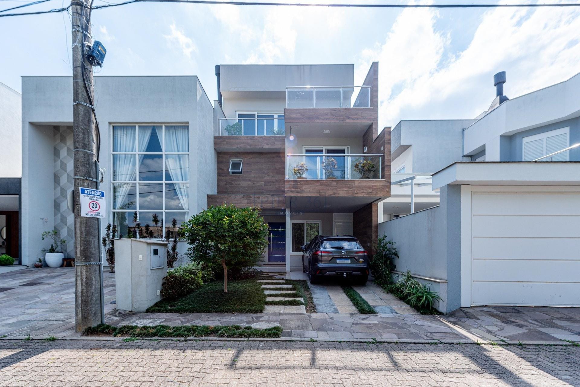 Casa em Condomínio à venda com 201m², 3 dormitórios, 3 suítes, 2 vagas no bairro Aberta dos Morros em Porto Alegre - Foto 1