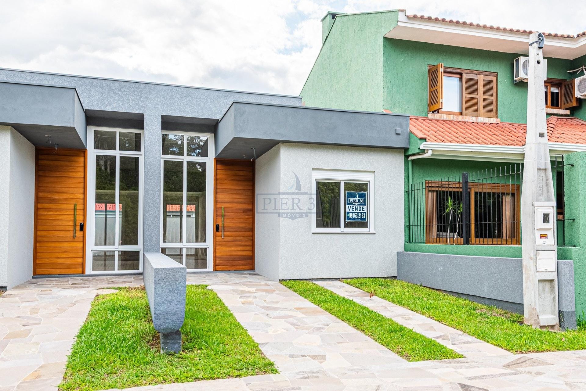 Casa à venda com 64m², 2 dormitórios, 1 suíte, 1 vaga no bairro Hípica em Porto Alegre - Foto 1