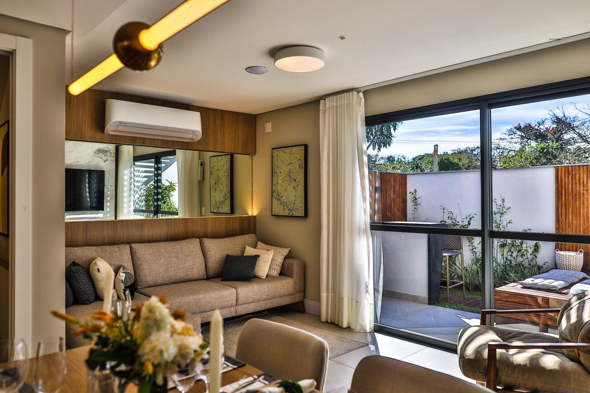 Casa em Condomínio à venda com 152m², 2 dormitórios, 1 suíte, 2 vagas no bairro Teresópolis em Porto Alegre - Foto 1