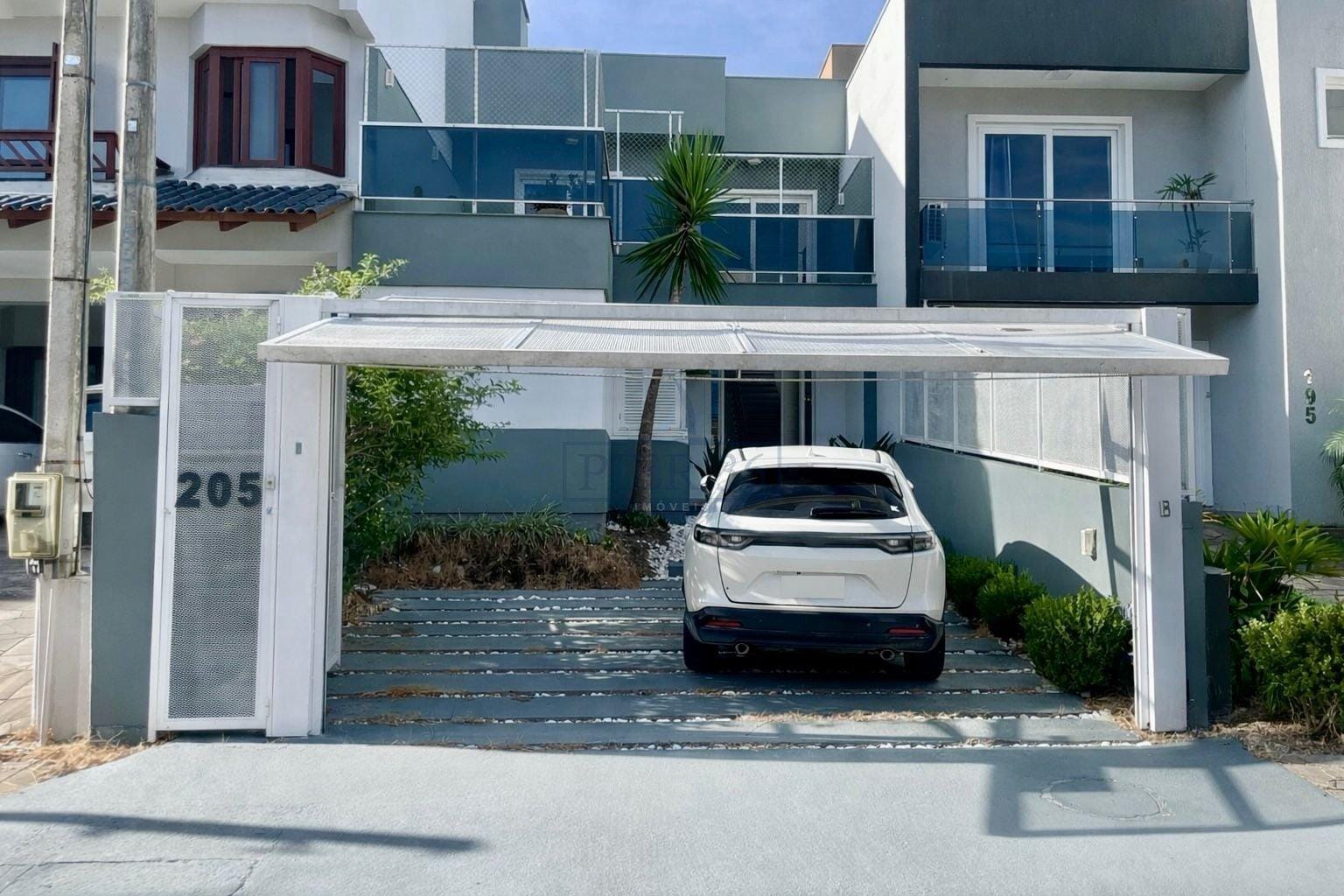 Casa à venda com 210m², 3 dormitórios, 3 suítes, 2 vagas no bairro Lagos de Nova Ipanema em Porto Alegre - Foto 1