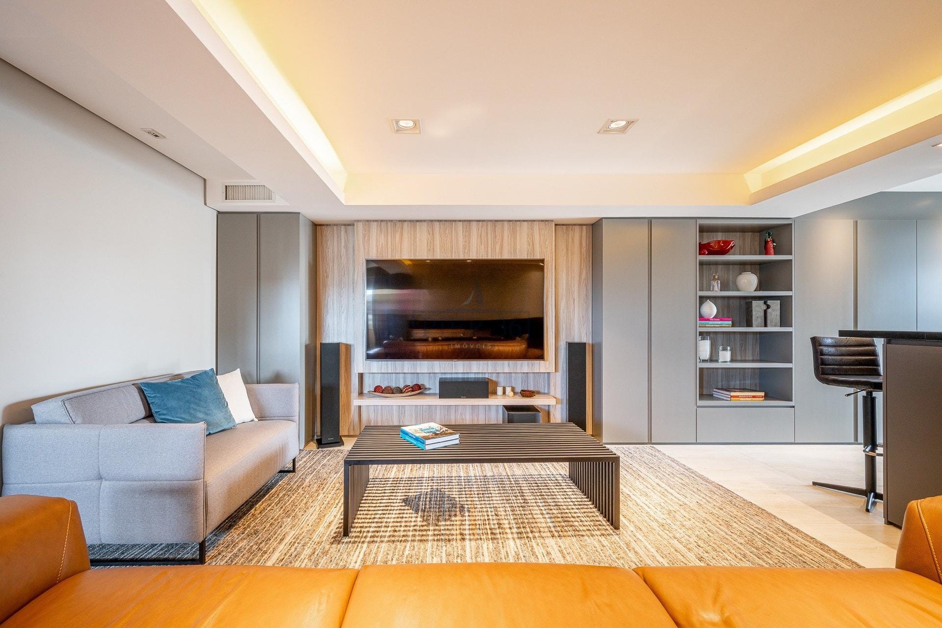 Cobertura à venda com 373m², 3 dormitórios, 3 suítes, 5 vagas no bairro Tristeza em Porto Alegre - Foto 1