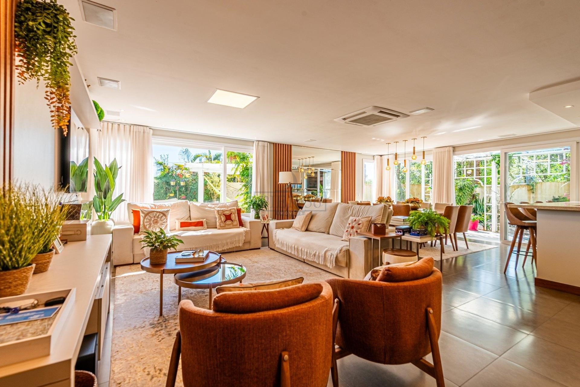 Casa em Condomínio à venda com 484m², 3 dormitórios, 3 suítes, 4 vagas no bairro Vila Conceição em Porto Alegre - Foto 1