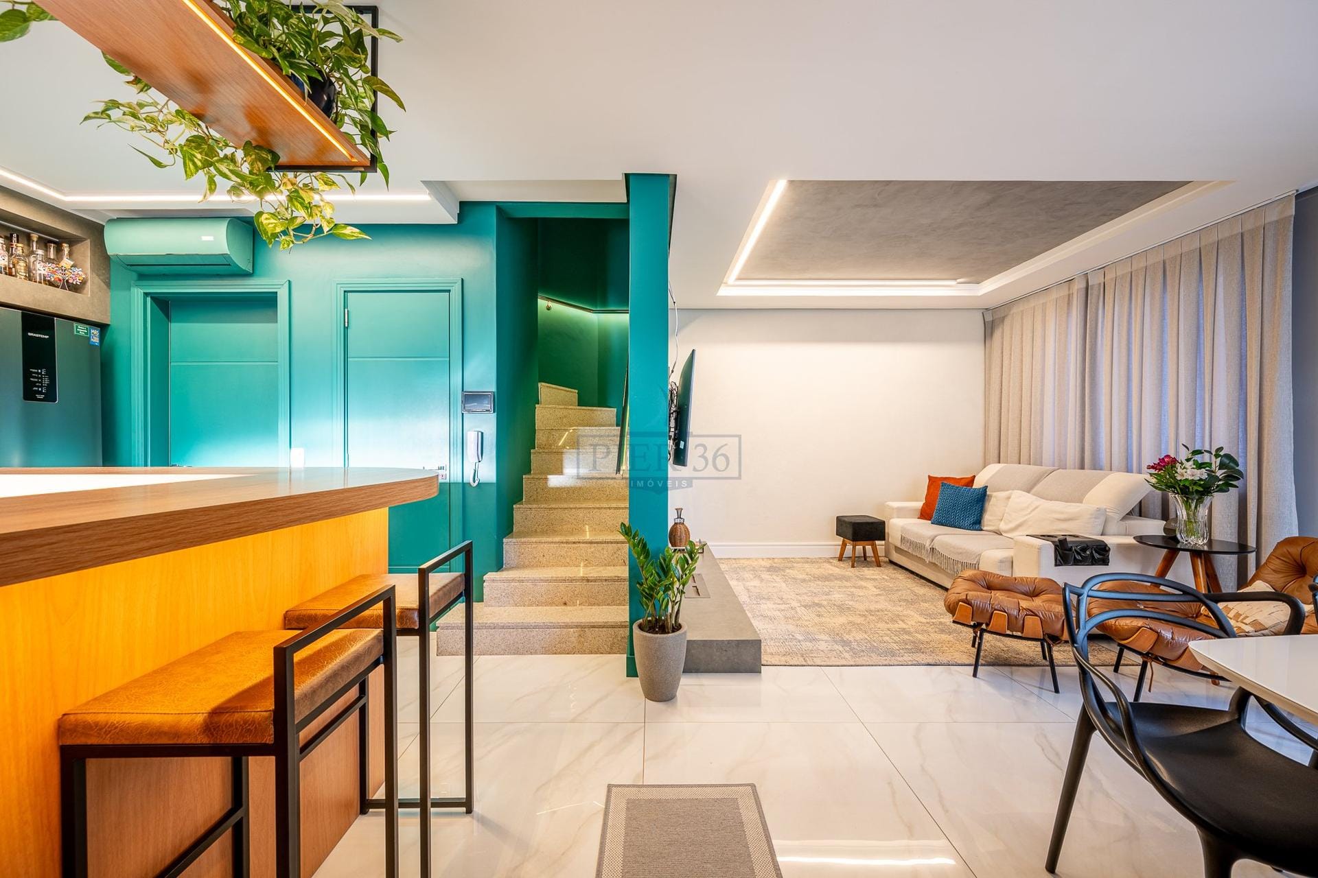 Casa em Condomínio à venda com 154m², 3 dormitórios, 3 suítes, 2 vagas no bairro Vila Assunção em Porto Alegre - Foto 1