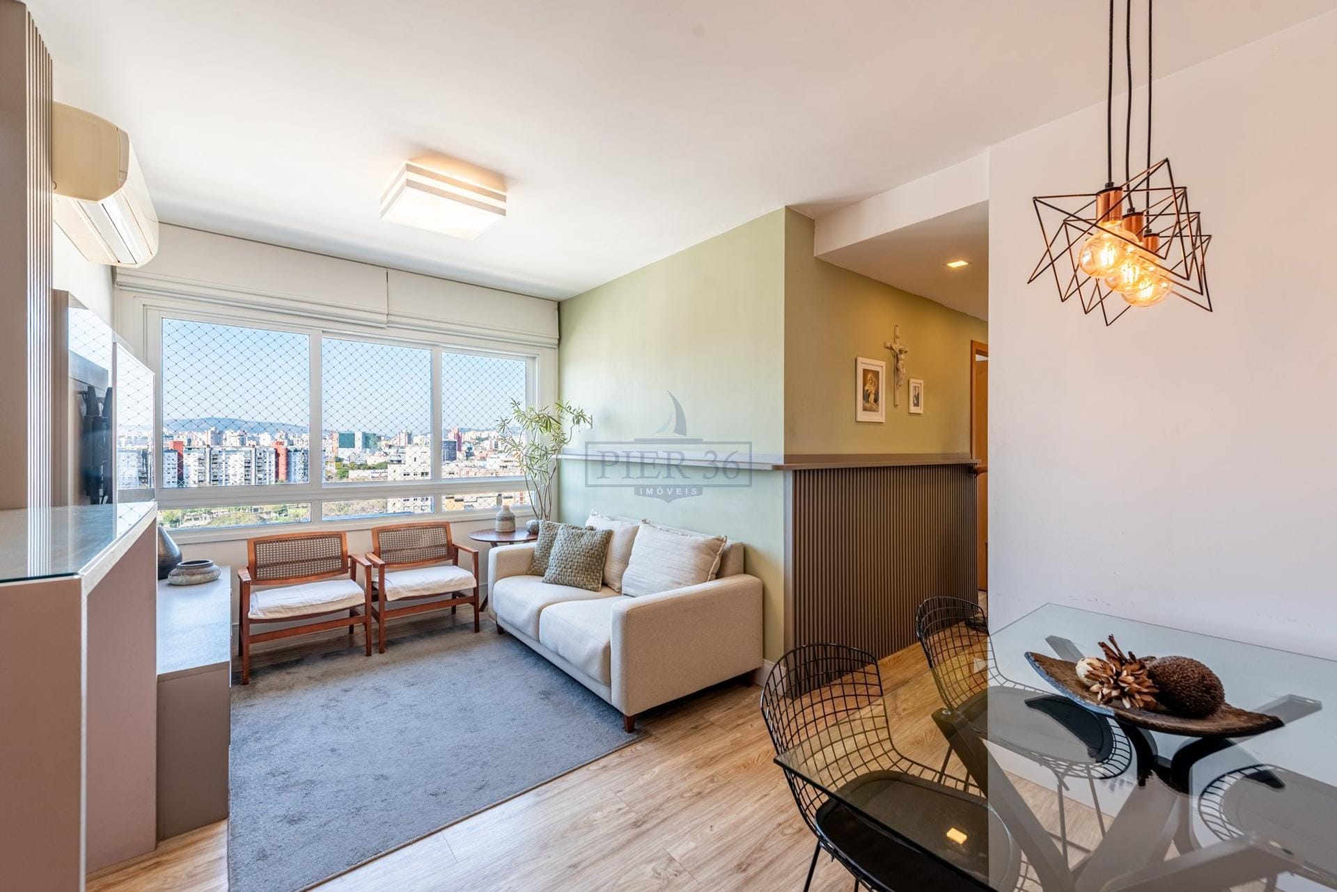 Apartamento à venda com 55m², 2 dormitórios, 1 suíte, 1 vaga no bairro Menino Deus em Porto Alegre - Foto 1