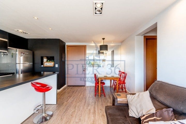 Apartamento à venda com 60m², 2 dormitórios, 1 suíte, 2 vagas no bairro Tristeza em Porto Alegre - Foto 1