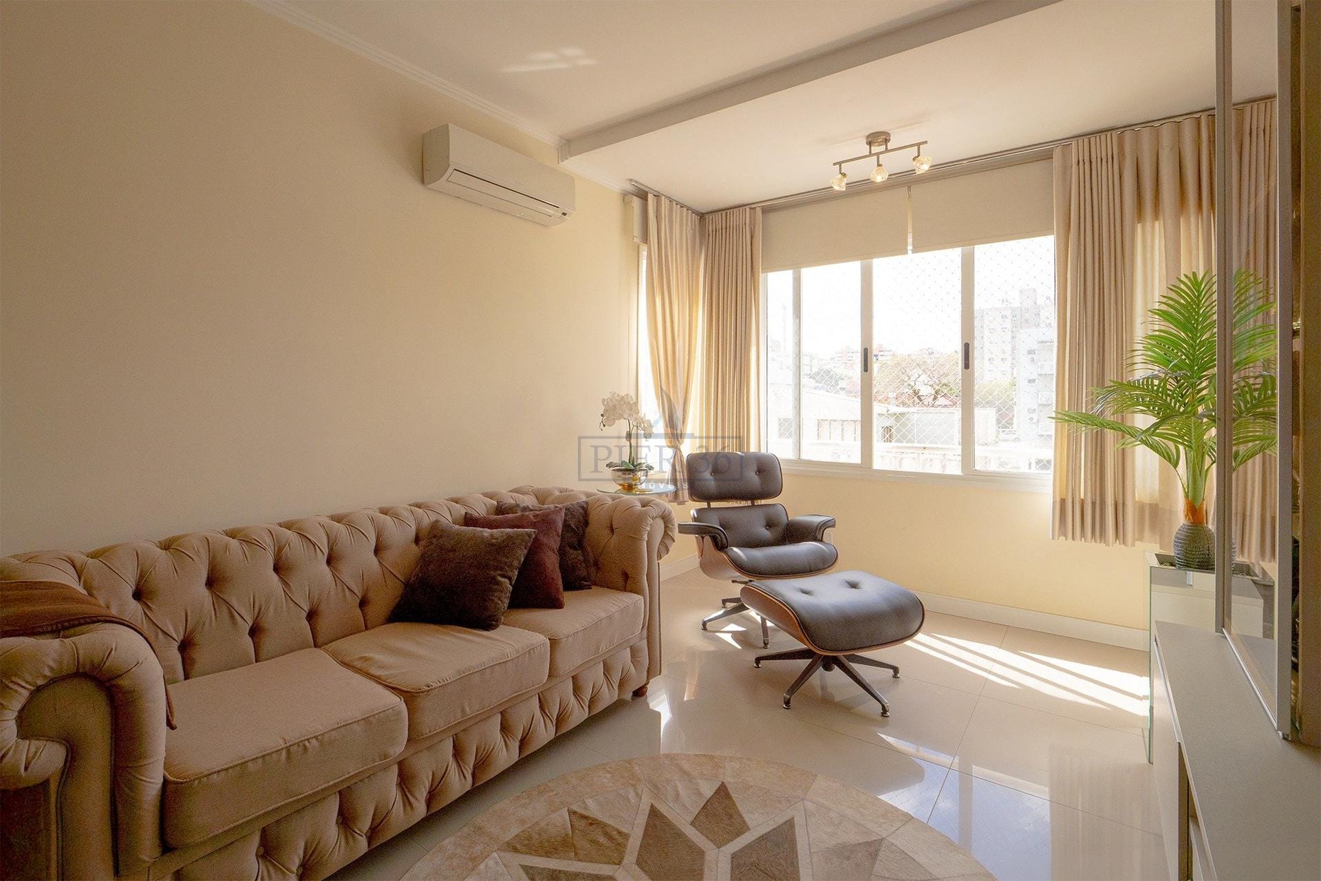 Apartamento à venda com 86m², 3 dormitórios, 1 suíte, 2 vagas no bairro Tristeza em Porto Alegre - Foto 1