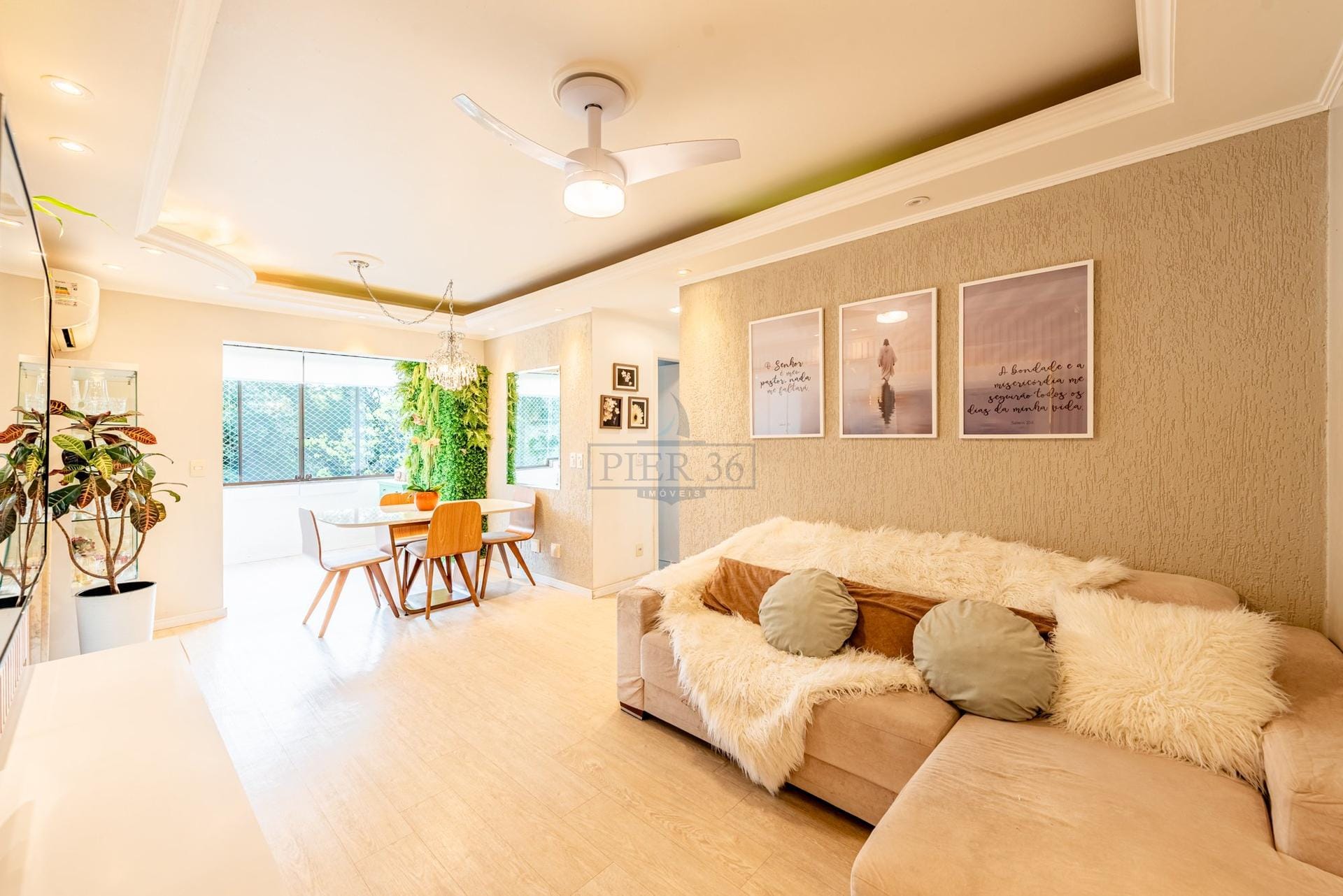 Apartamento à venda com 67m², 2 dormitórios, 1 vaga no bairro Camaquã em Porto Alegre - Foto 1