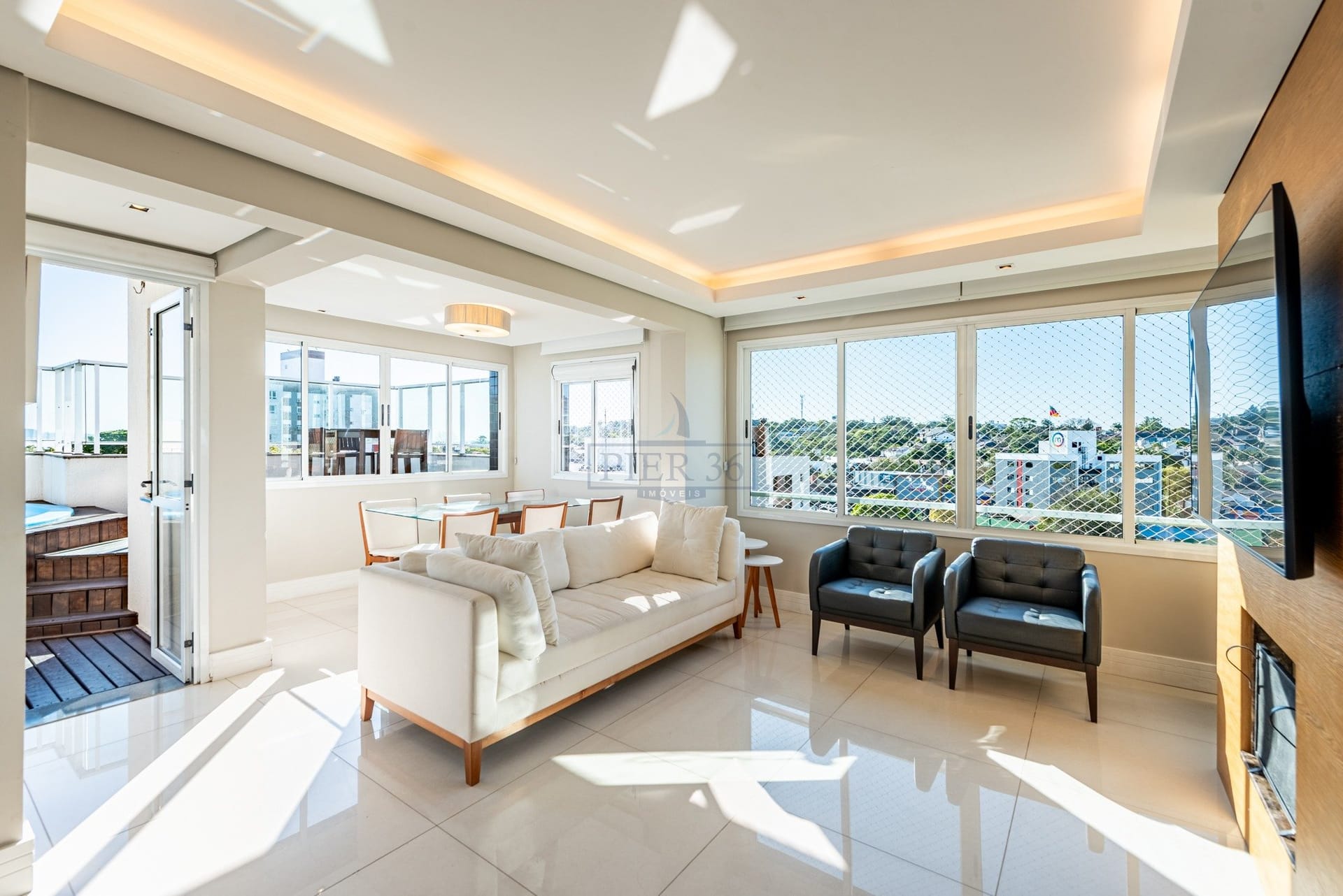 Cobertura à venda com 134m², 3 dormitórios, 1 suíte, 2 vagas no bairro Tristeza em Porto Alegre - Foto 1