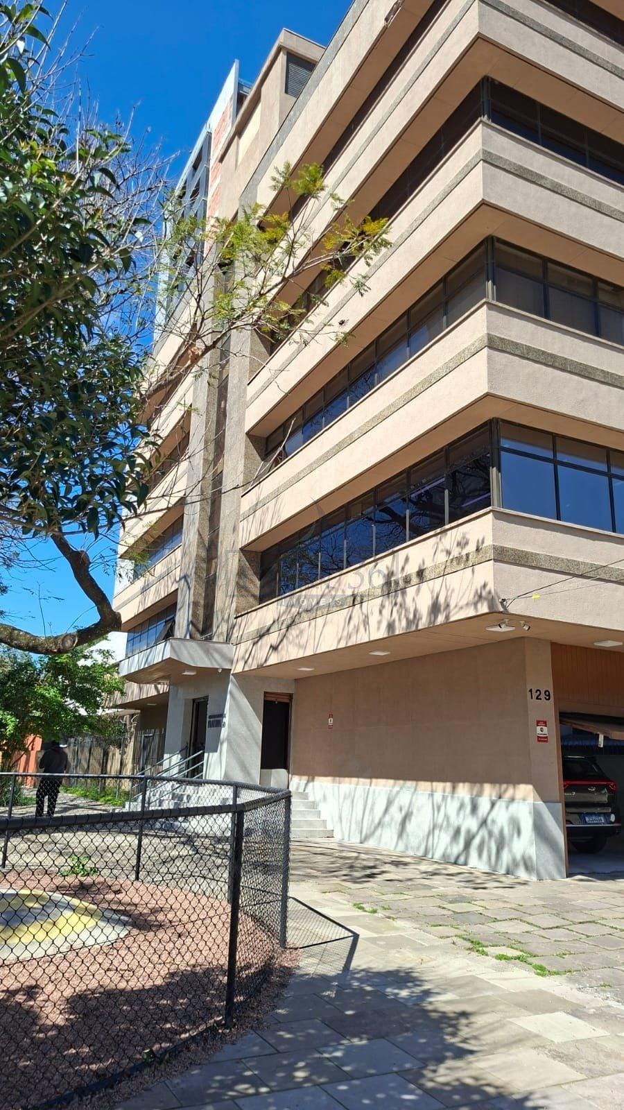 Sala à venda com 93m², 1 vaga no bairro Praia de Belas em Porto Alegre - Foto 1