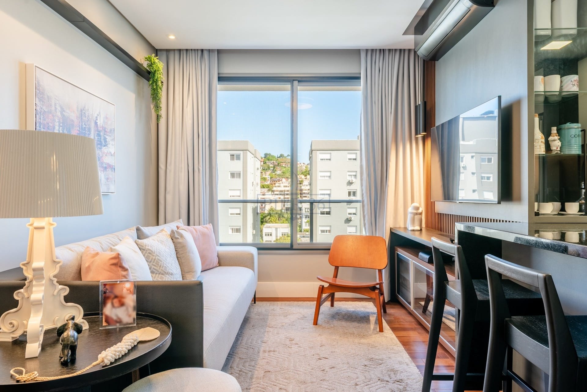 Apartamento à venda com 68m², 2 dormitórios, 1 suíte, 2 vagas no bairro Tristeza em Porto Alegre - Foto 1