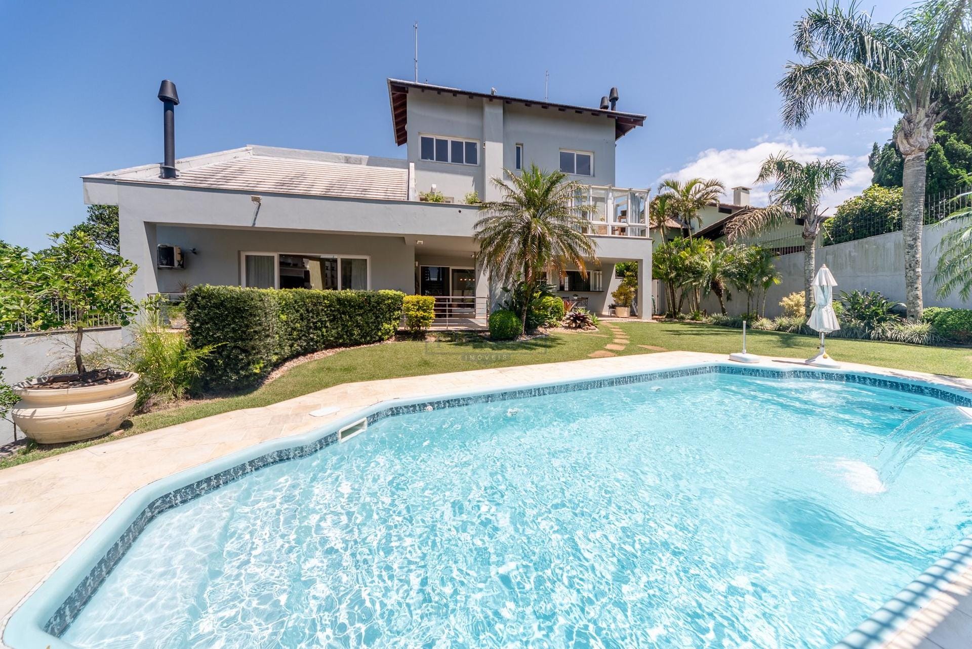 Casa em Condomínio à venda com 700m², 3 dormitórios, 1 suíte, 4 vagas no bairro Nonoai em Porto Alegre - Foto 1