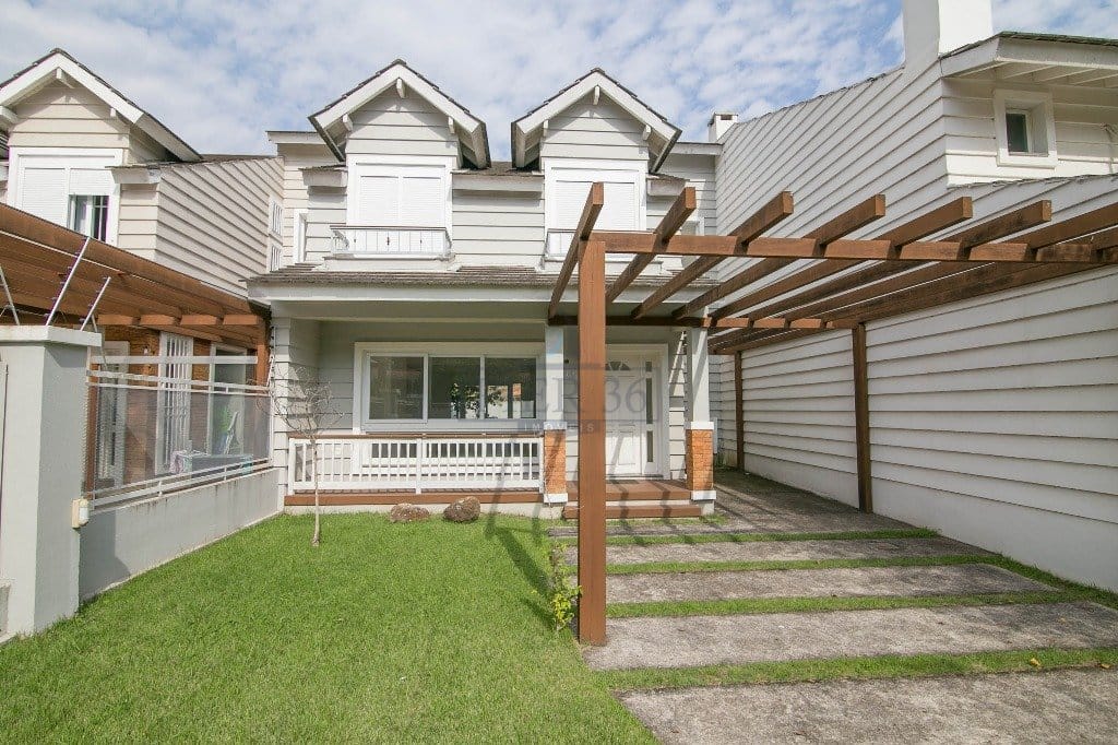 Casa à venda com 265m², 3 dormitórios, 3 suítes, 2 vagas no bairro Vila Assunção em Porto Alegre - Foto 1