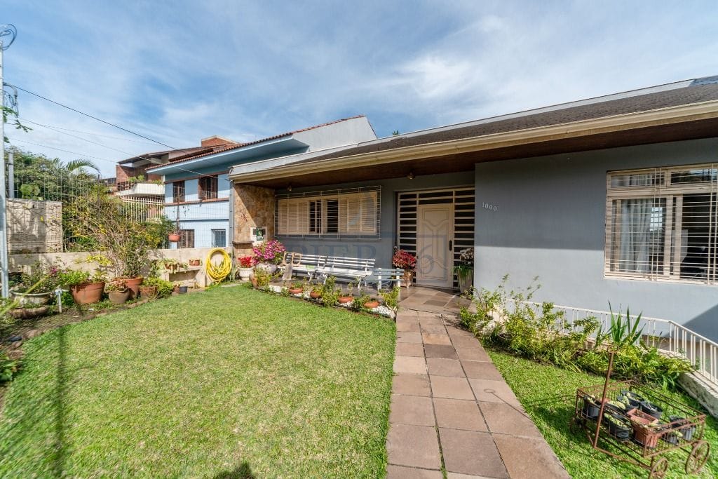 Casa à venda com 480m², 6 dormitórios, 2 suítes, 3 vagas no bairro Vila Assunção em Porto Alegre - Foto 1