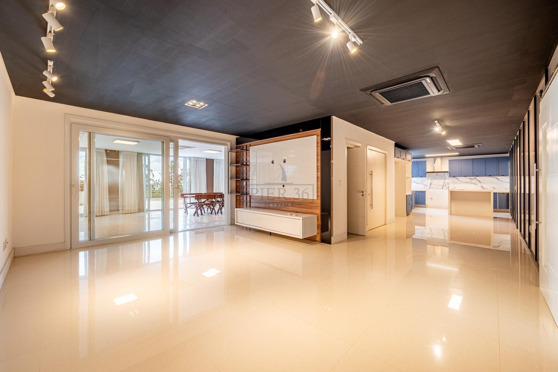 Apartamento à venda com 420m², 3 dormitórios, 4 suítes, 2 vagas no bairro Vila Assunção em Porto Alegre - Foto 1