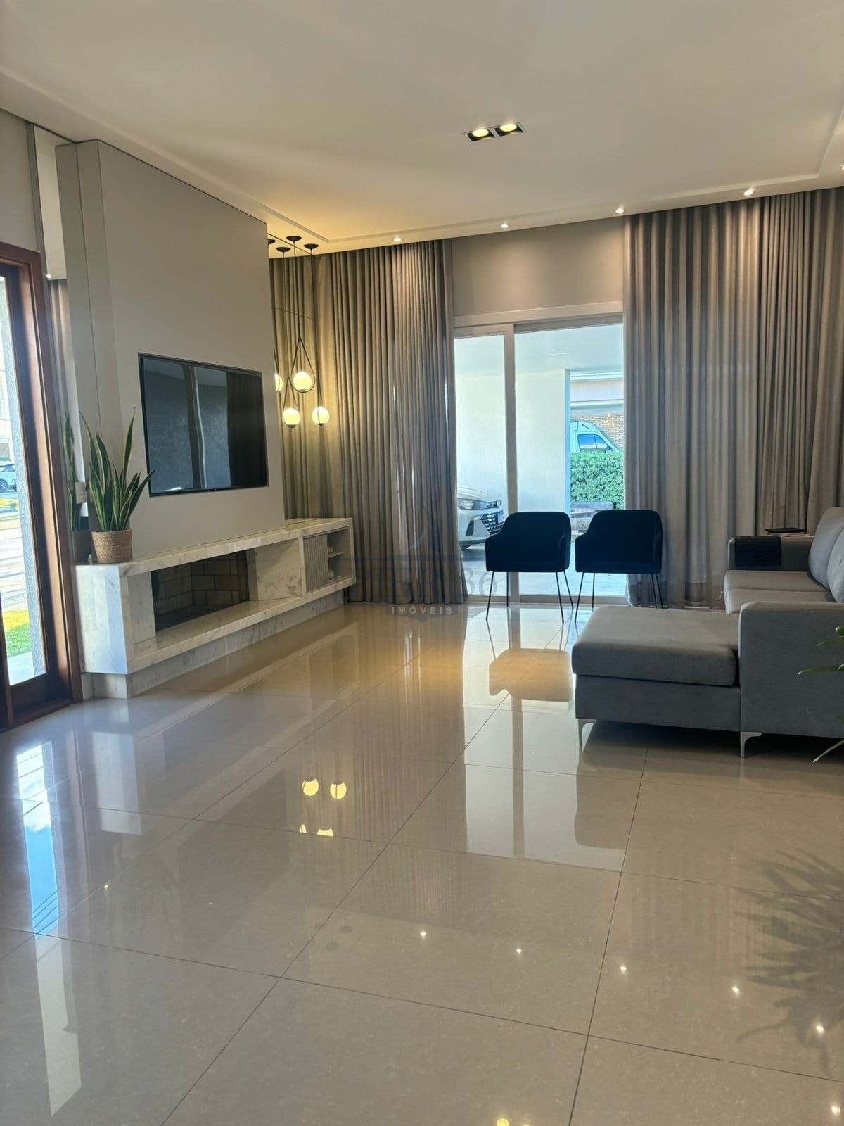 Casa em Condomínio à venda com 200m², 3 dormitórios, 3 suítes, 4 vagas no bairro Alphaville em Porto Alegre - Foto 1