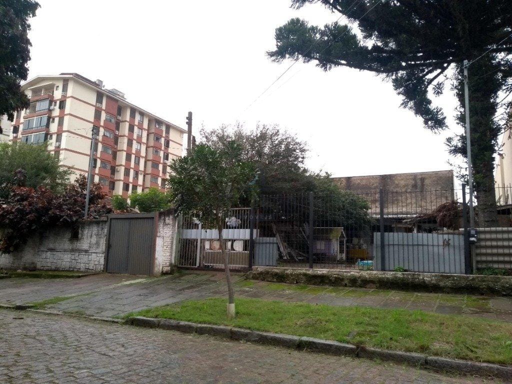 Terreno à venda com 220m² no bairro Tristeza em Porto Alegre - Foto 1