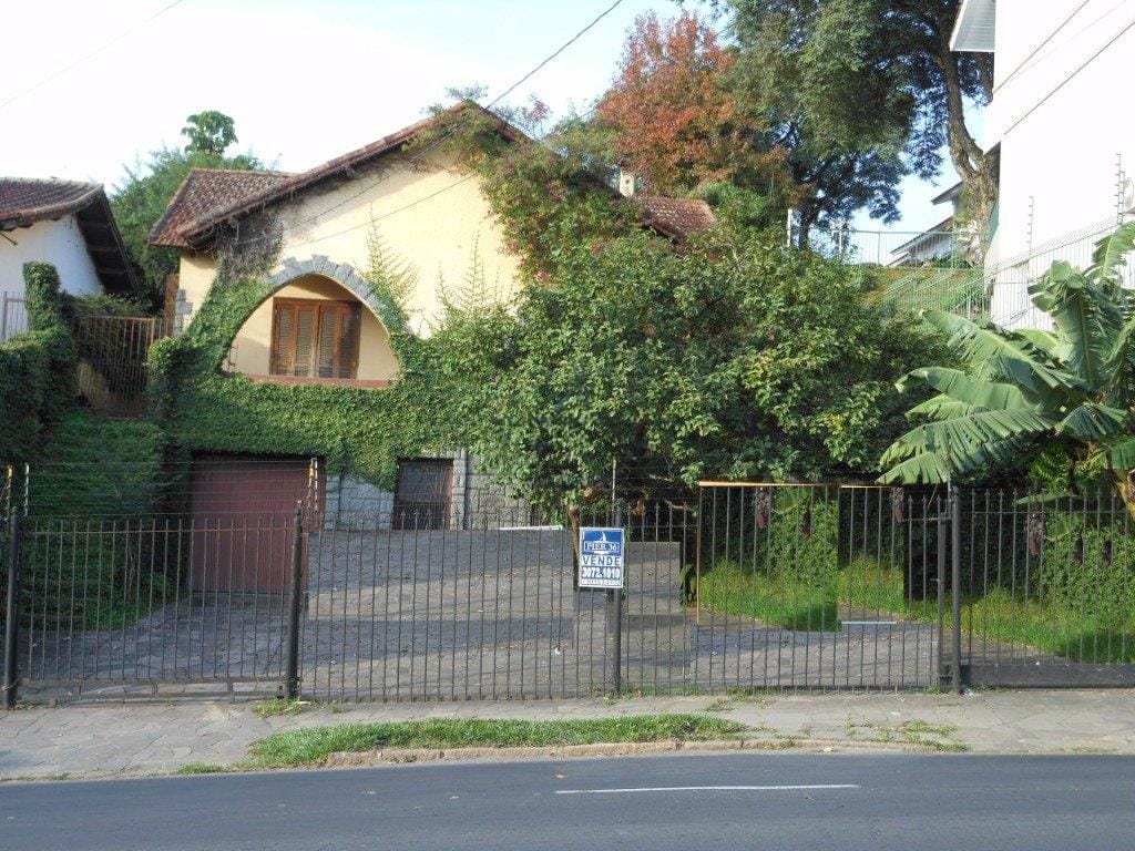 Casa à venda com 300m², 4 dormitórios, 1 suíte no bairro Sétimo Céu em Porto Alegre - Foto 1