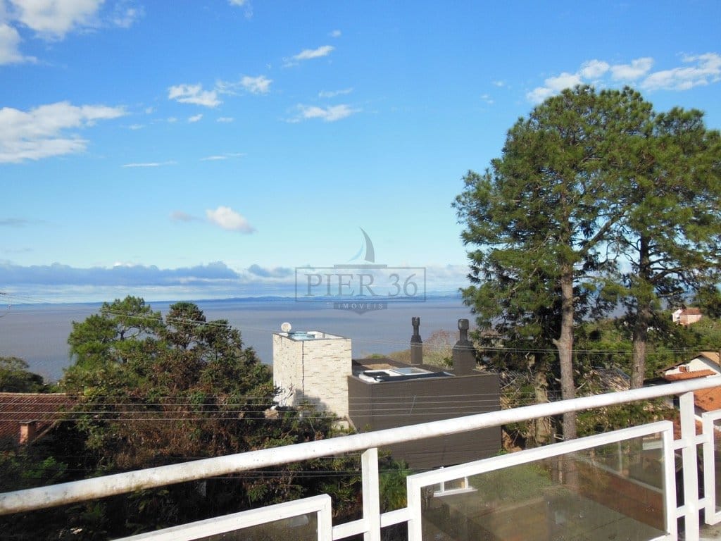 Casa à venda com 354m², 2 dormitórios, 2 suítes, 2 vagas no bairro Sétimo Céu em Porto Alegre - Foto 1