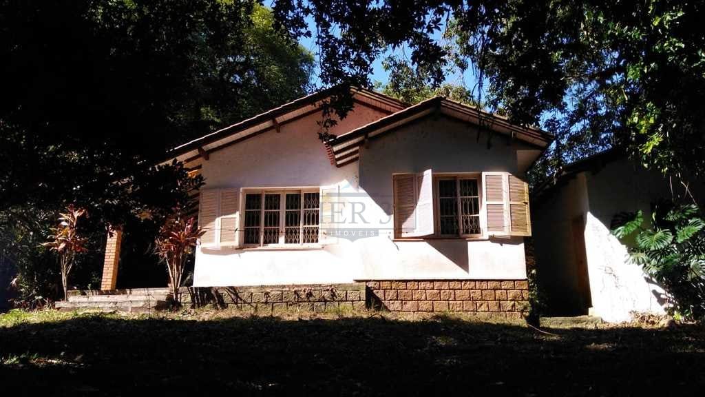 Casa à venda com 150m², 3 dormitórios, 1 suíte, 4 vagas no bairro Pedra Redonda em Porto Alegre - Foto 1