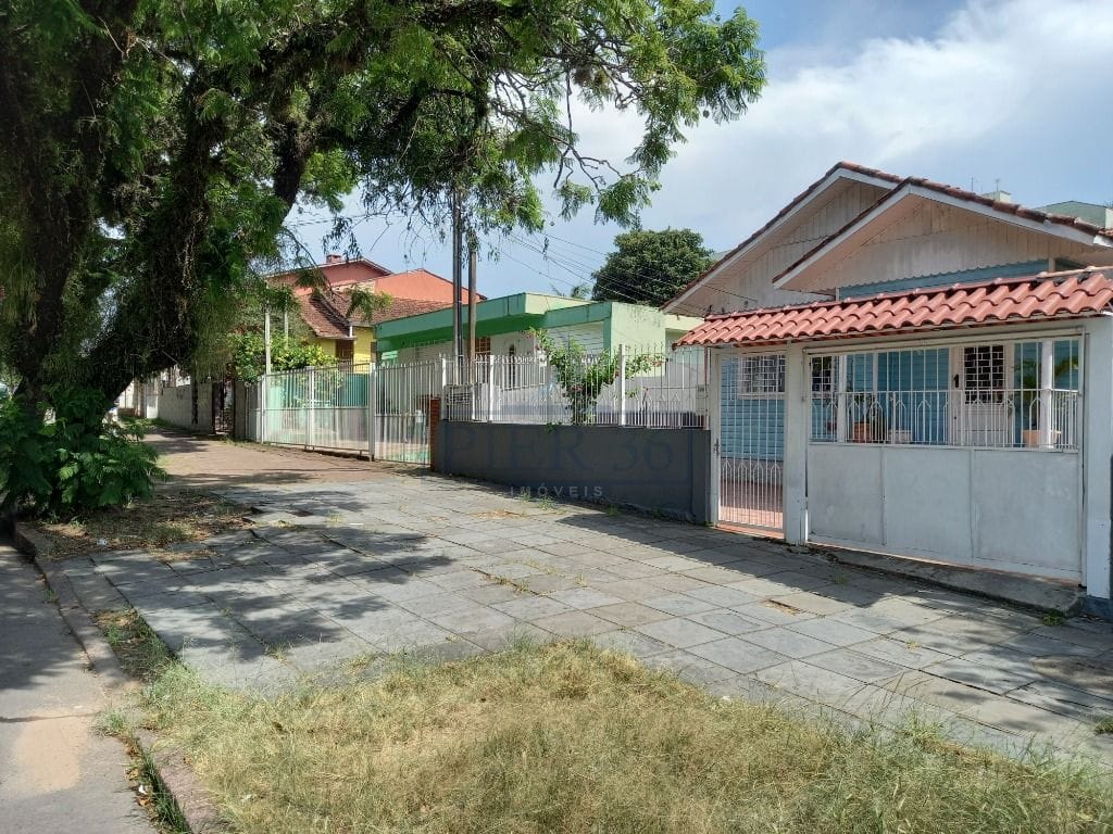 Terreno à venda com 300m² no bairro Cristal em Porto Alegre - Foto 1
