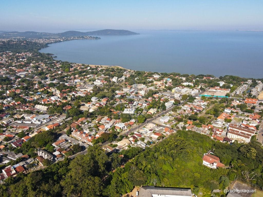 Terreno à venda com 8100m² no bairro Ipanema em Porto Alegre - Foto 1