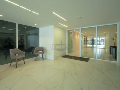 02_Hall
