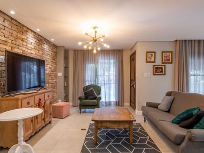 04_Living Estar