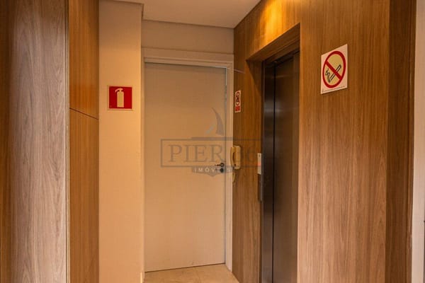 030_hall.jpg