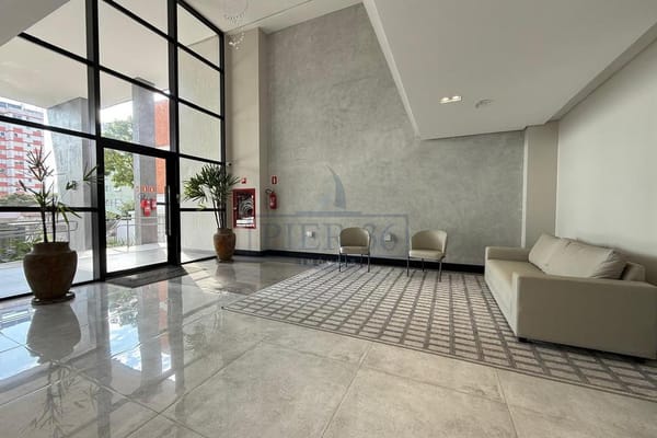 03_hall.jpg